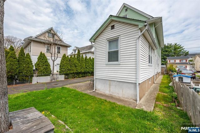 129 Howard Avenue, Passaic, NJ 07055