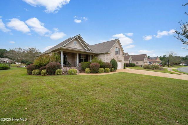 1127 Walbury Court, Leland, NC 28451