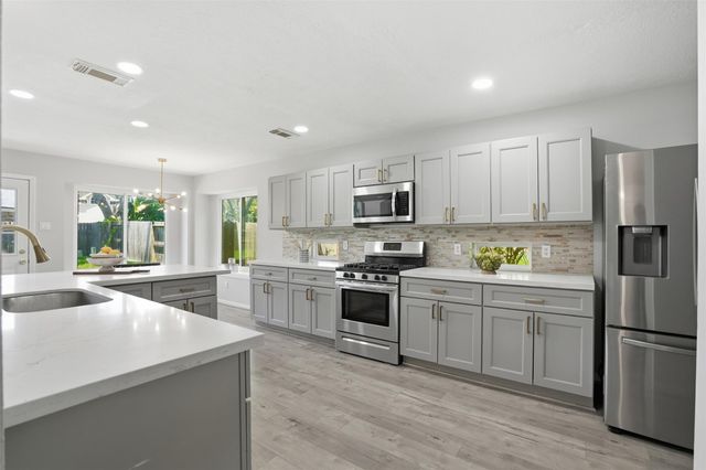 318 Indian Summer Drive, Sugar Land, TX 77479