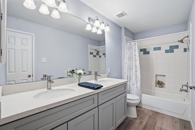 318 Indian Summer Drive, Sugar Land, TX 77479