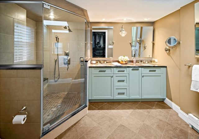 27 Tennyson Rd, Newton, MA 02465