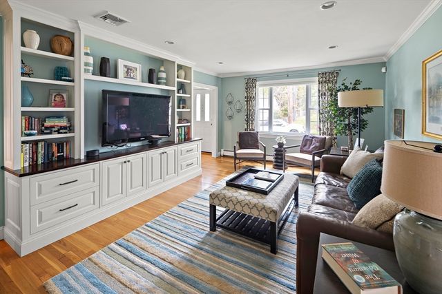 27 Tennyson Rd, Newton, MA 02465