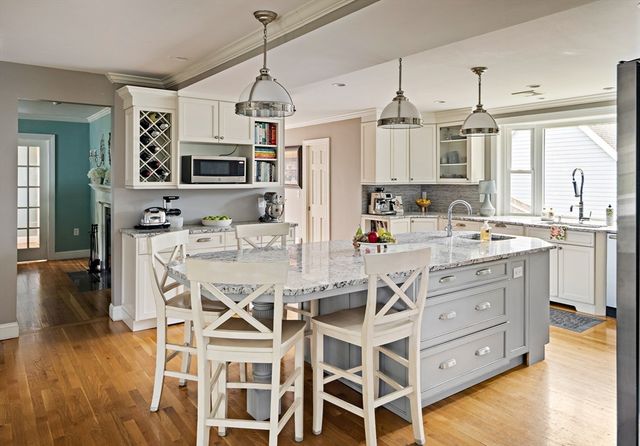 27 Tennyson Rd, Newton, MA 02465