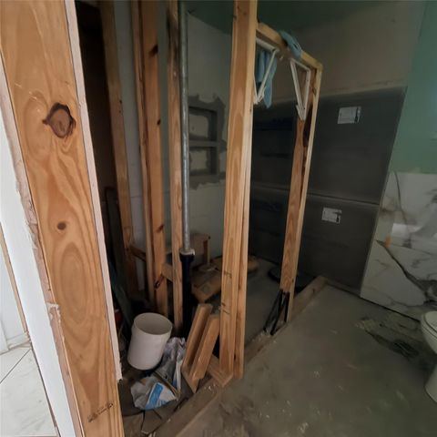 910 San Jacinto Avenue, Texas City, TX 77590