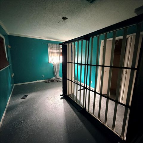 910 San Jacinto Avenue, Texas City, TX 77590