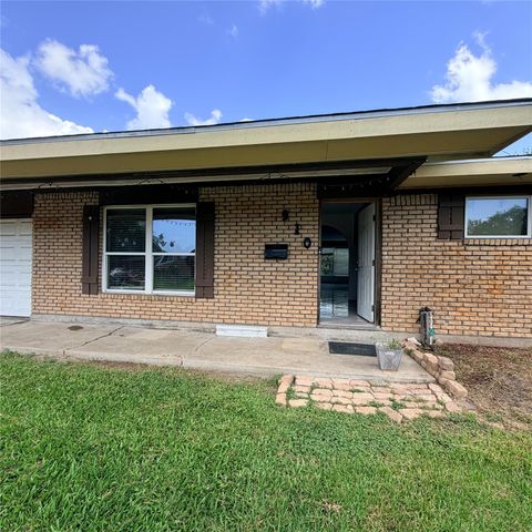 910 San Jacinto Avenue, Texas City, TX 77590