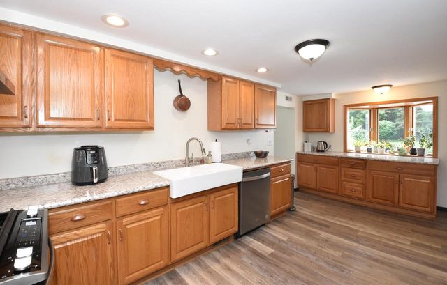 1919 Newman ROAD, Mount Pleasant, WI 53406