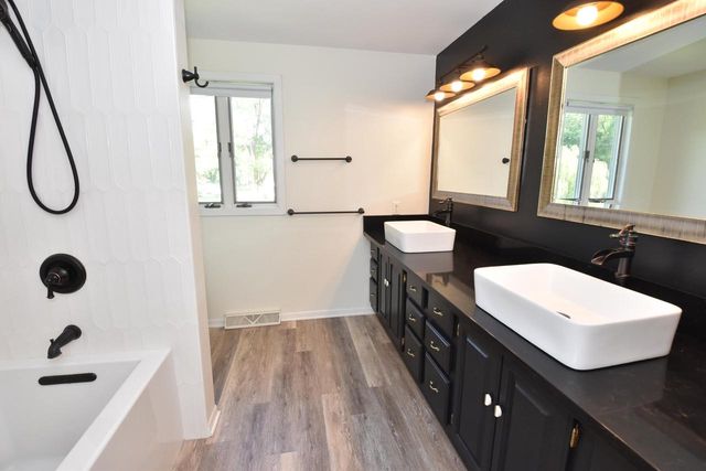 1919 Newman ROAD, Mount Pleasant, WI 53406