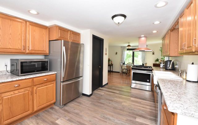 1919 Newman ROAD, Mount Pleasant, WI 53406