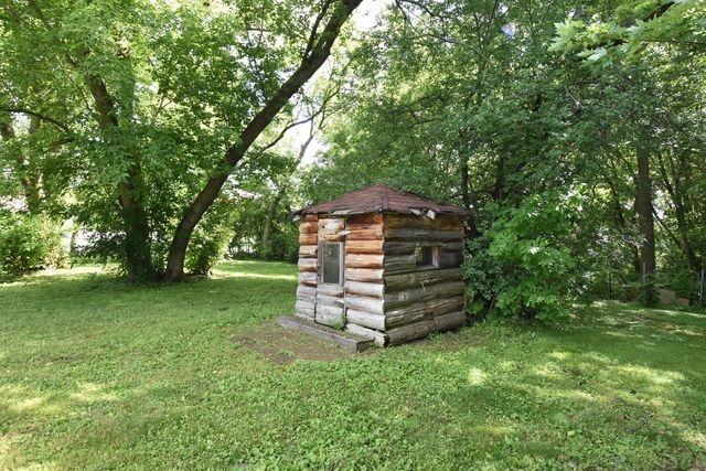 1919 Newman ROAD, Mount Pleasant, WI 53406
