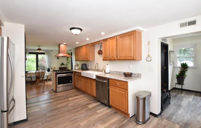 1919 Newman ROAD, Mount Pleasant, WI 53406