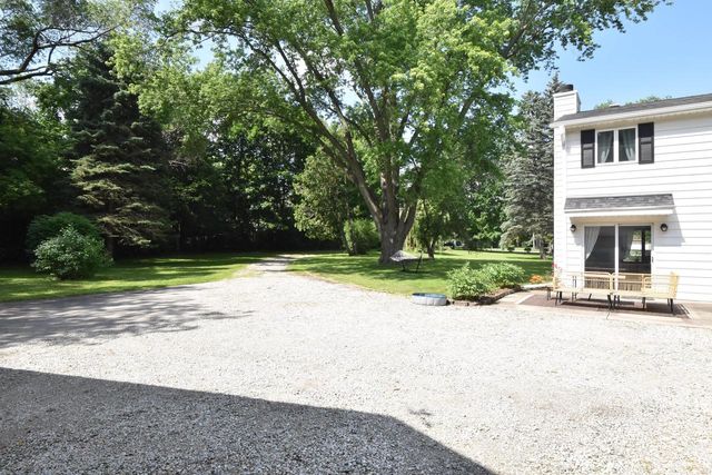 1919 Newman ROAD, Mount Pleasant, WI 53406