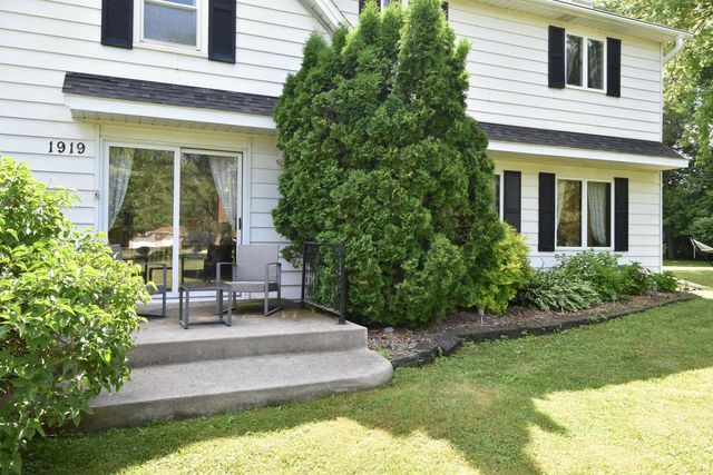 1919 Newman ROAD, Mount Pleasant, WI 53406