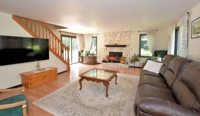 1919 Newman ROAD, Mount Pleasant, WI 53406