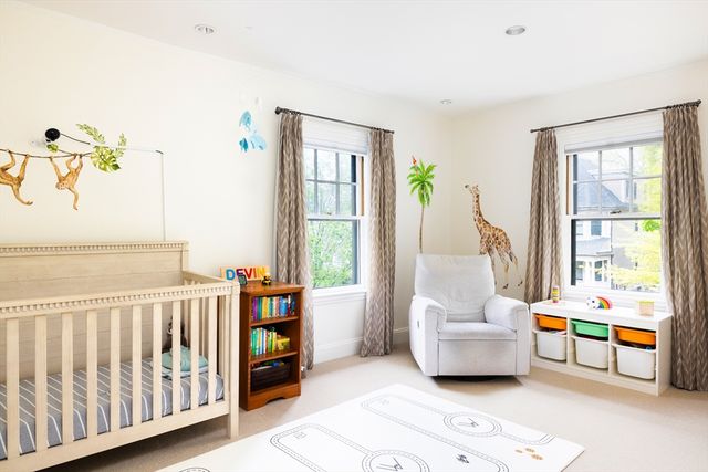 95 Babcock St, Brookline, MA 02446