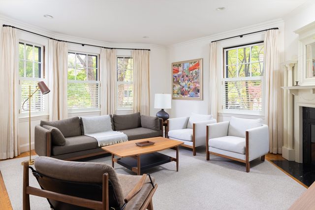 95 Babcock St, Brookline, MA 02446