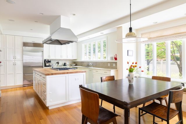 95 Babcock St, Brookline, MA 02446