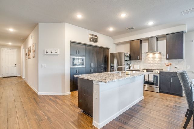 928 Ridgehurst Drive, Godley, TX 76044