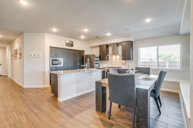 928 Ridgehurst Drive, Godley, TX 76044