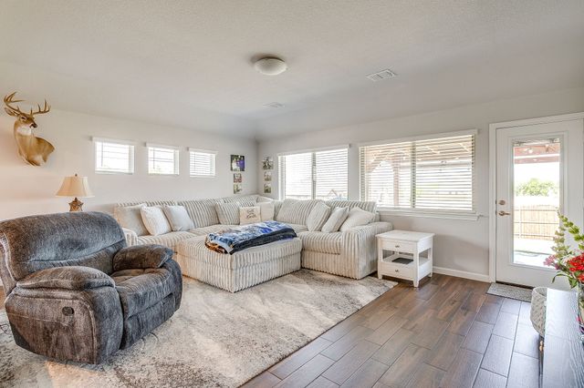 928 Ridgehurst Drive, Godley, TX 76044