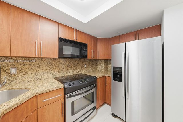 2951 S Bayshore Dr 1111, Miami, FL 33133