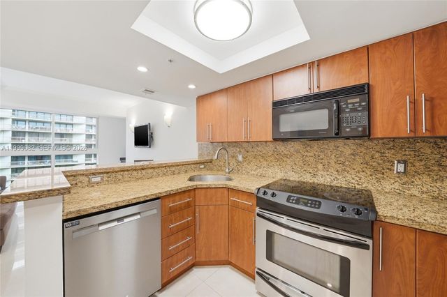 2951 S Bayshore Dr 1111, Miami, FL 33133