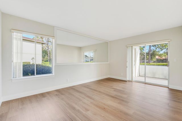 6489 Chasewood Drive D, Jupiter, FL 33458