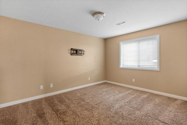 4189 Creek Hill Drive 89, Bettendorf, IA 52722