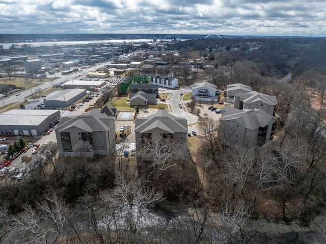 4189 Creek Hill Drive 89, Bettendorf, IA 52722