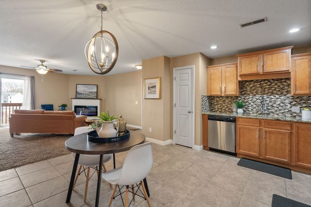 4189 Creek Hill Drive 89, Bettendorf, IA 52722