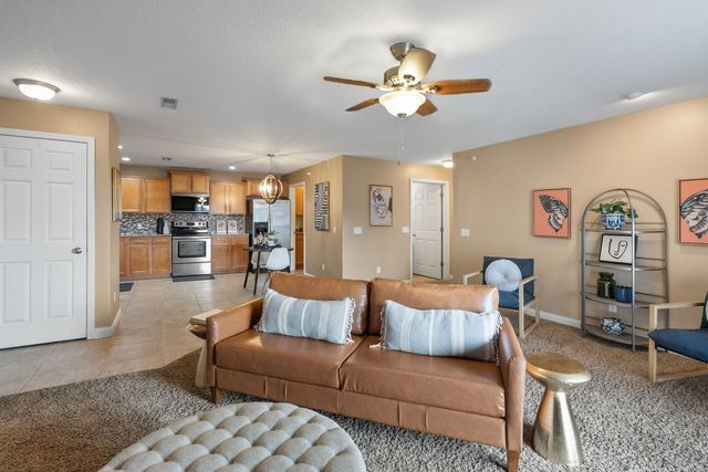 4189 Creek Hill Drive 89, Bettendorf, IA 52722