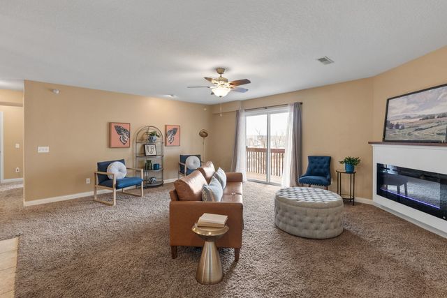 4189 Creek Hill Drive 89, Bettendorf, IA 52722