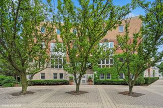 1889 Maple Avenue W10, Evanston, IL 60201