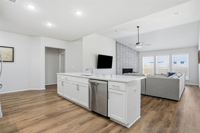 12425 S Maplewood Avenue, Tulsa, OK 74008