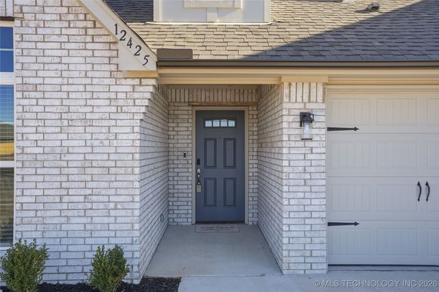 12425 S Maplewood Avenue, Tulsa, OK 74008