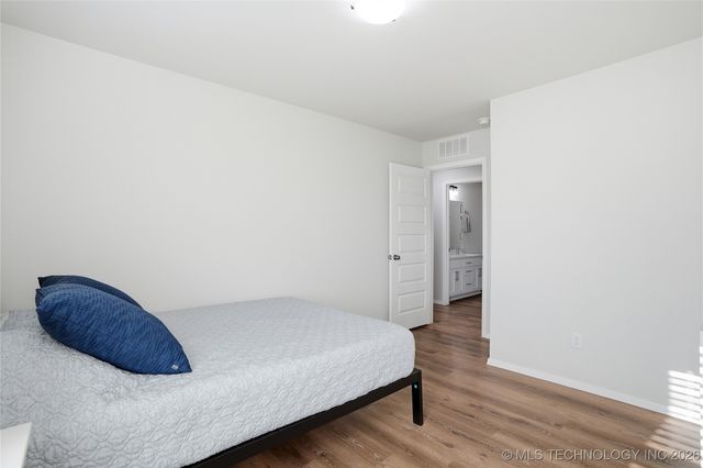 12425 S Maplewood Avenue, Tulsa, OK 74008