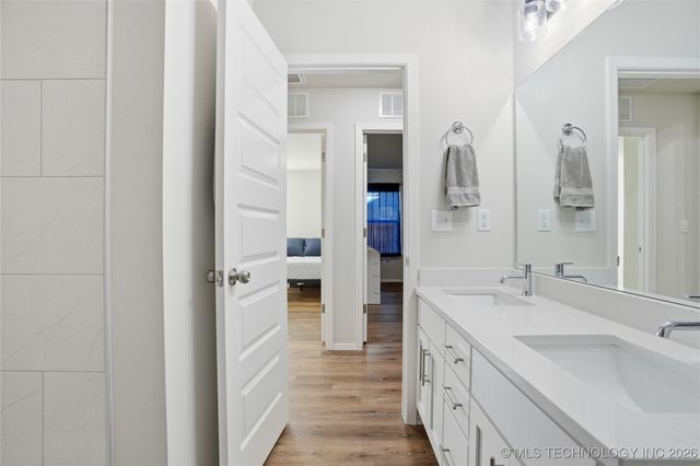 12425 S Maplewood Avenue, Tulsa, OK 74008