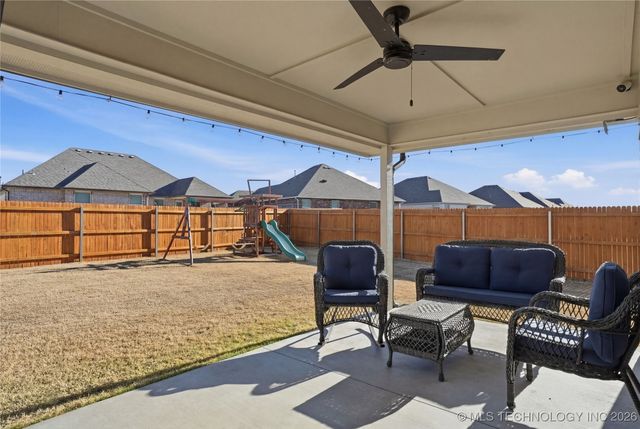 12425 S Maplewood Avenue, Tulsa, OK 74008