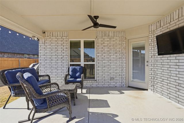 12425 S Maplewood Avenue, Tulsa, OK 74008