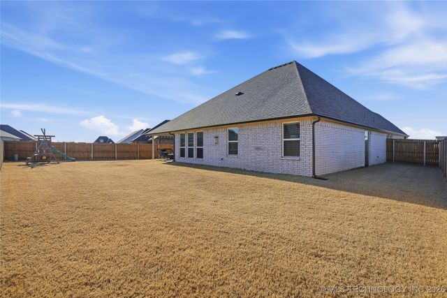 12425 S Maplewood Avenue, Tulsa, OK 74008