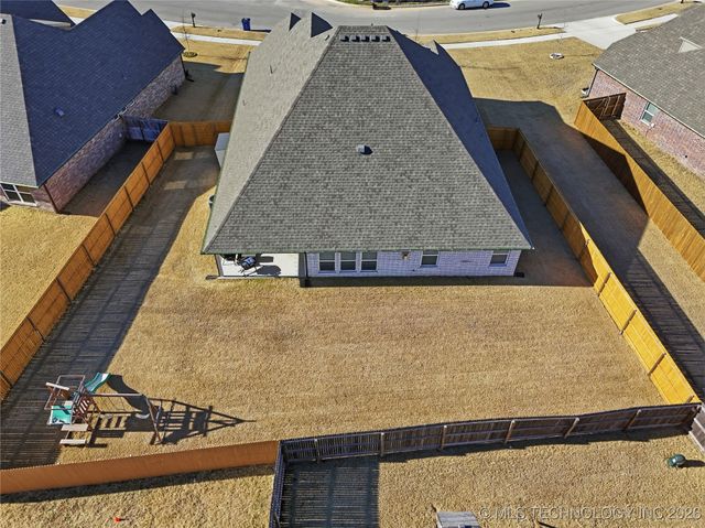 12425 S Maplewood Avenue, Tulsa, OK 74008