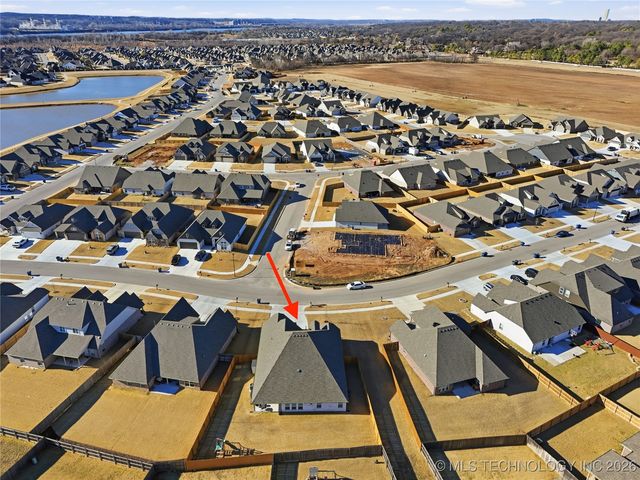 12425 S Maplewood Avenue, Tulsa, OK 74008