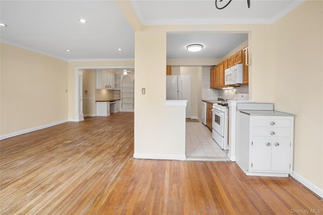 3 Sadore Lane 7T, Yonkers, NY 10710