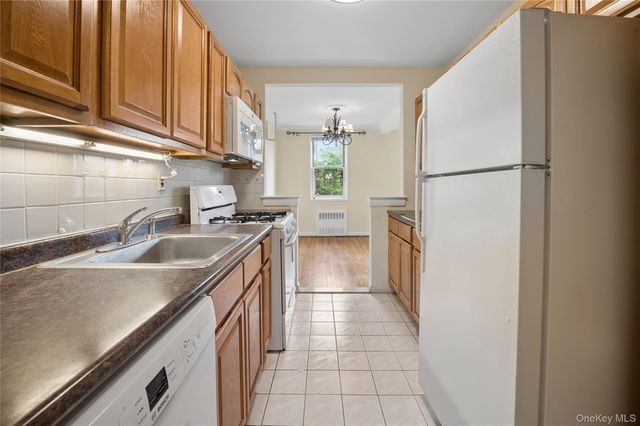 3 Sadore Lane 7T, Yonkers, NY 10710