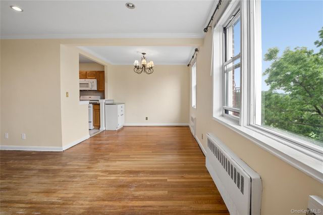 3 Sadore Lane 7T, Yonkers, NY 10710