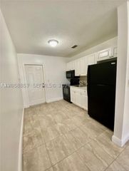 4141 SW 20th St 3, West Park, FL 33023