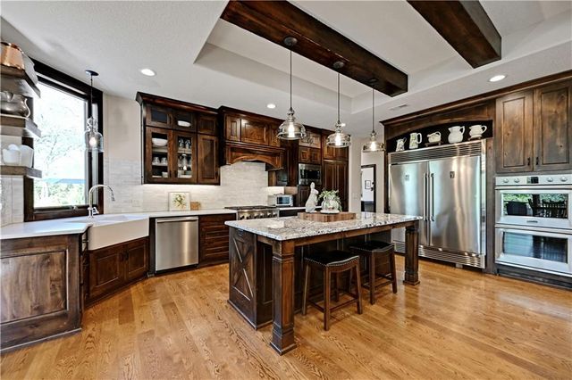 18665 W 183rd Street, Olathe, KS 66062