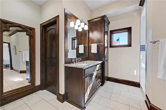 18665 W 183rd Street, Olathe, KS 66062