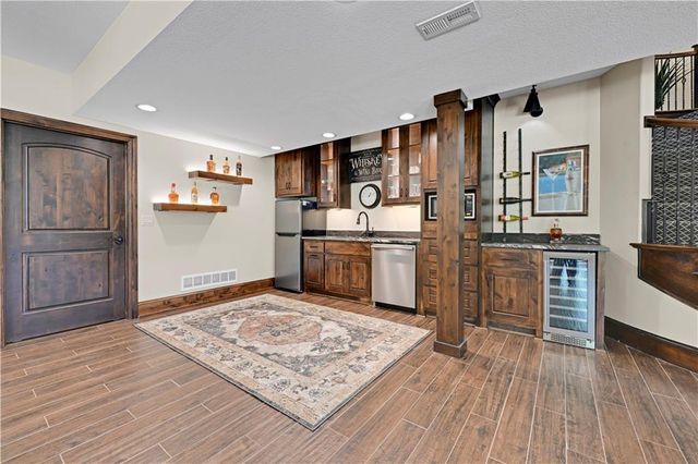 18665 W 183rd Street, Olathe, KS 66062