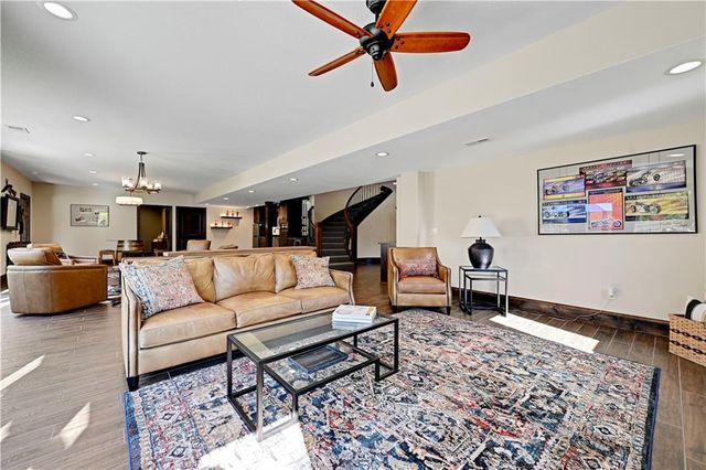 18665 W 183rd Street, Olathe, KS 66062